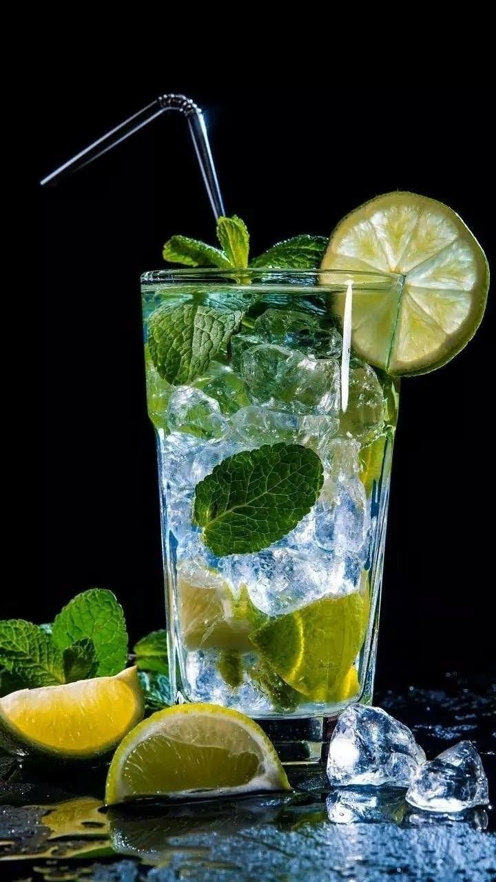 Fresh mint lime cooler